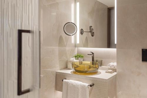 Koupelna v ubytování Fairmont Golden Prague