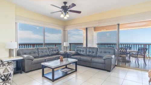 Gallery image of Sunny Charmed Life Spacious Premium Ocean Front Condo in Puerto Peñasco