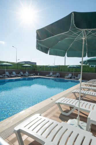 Πισίνα στο ή κοντά στο Velmore Hotel & Spa