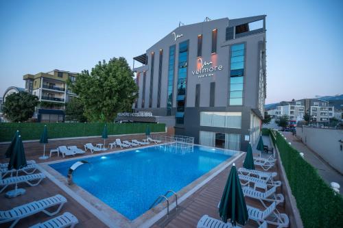 Πισίνα στο ή κοντά στο Velmore Hotel & Spa