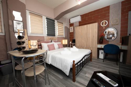 KK75corner ROVERE