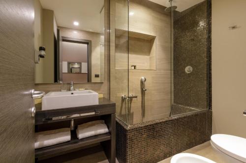 Un baño de Condotti Boutique Hotel