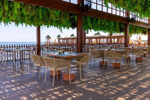 Un restaurante o sitio para comer en Chamada Prestige Hotel and Casino