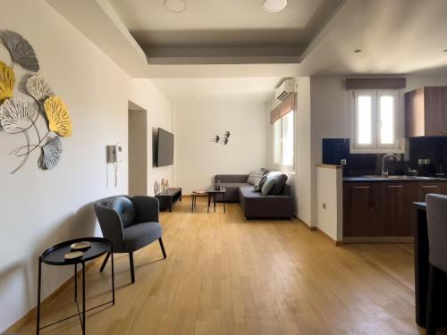 The Maverick 2bed apt in central athens
