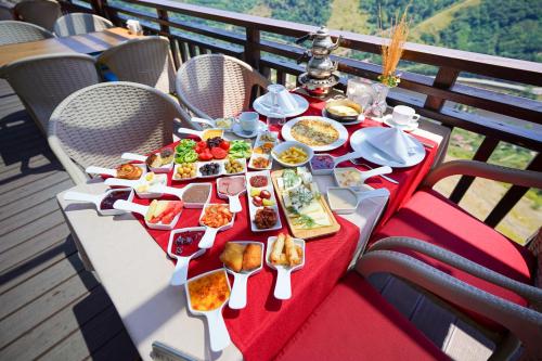 Φωτογραφία από το άλμπουμ του Sera Lake Resort Hotel Spa & Aparts στην Τραπεζούντα