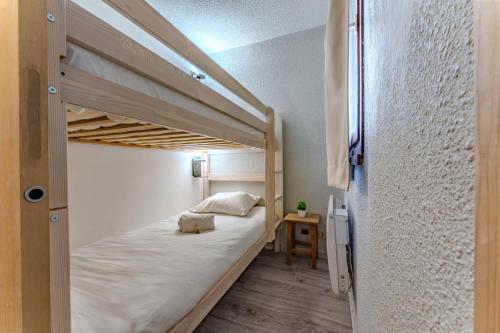 Ski-In Ski-Out 2BR Apartment with Mountain View - Val Thorens - Résidence le Joker