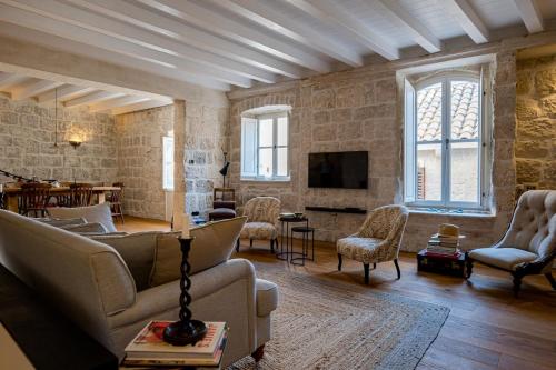 Charming & luxurious Old Town Apartment