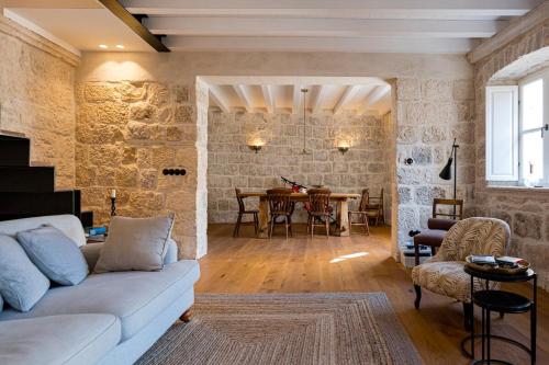 Charming & luxurious Old Town Apartment