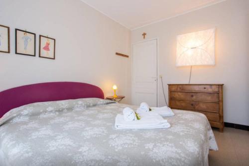 Large 1 Bedroom with Balcony City Centre