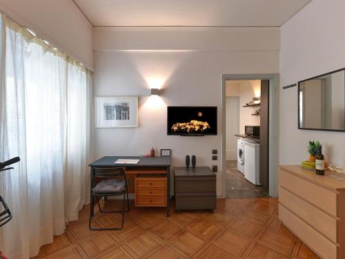 Urban Apt in Vibrant Kypseli with 1000Mbps Fiber Wi-Fi