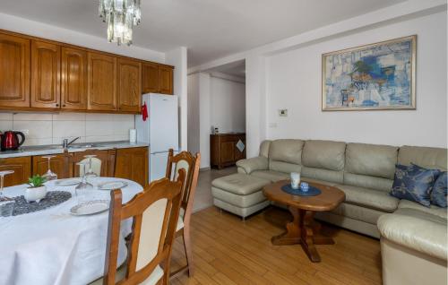 Beautiful Apartment In Rijeka With Wifi