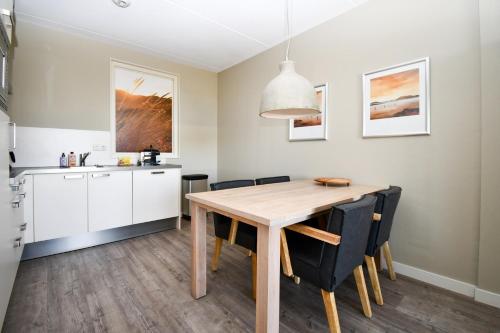 Kuchyň nebo kuchyňský kout v ubytování Résidence Terschelling