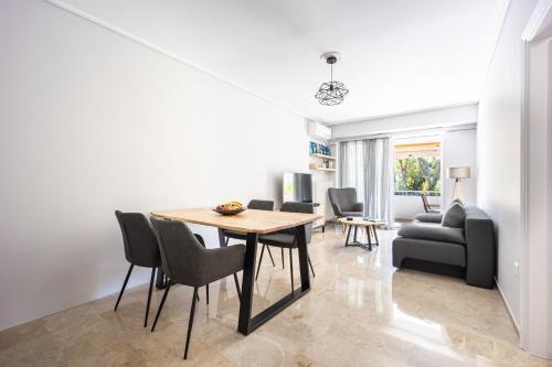 Glyfada Muse - Sea and City Apartment by GK Hospitality Group