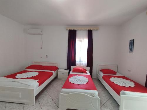 Gallery image of Vila Erjoni in Ksamil