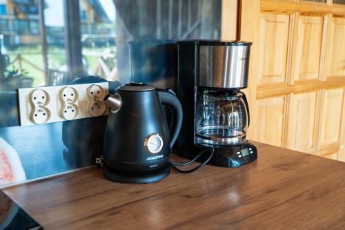 Utensilios para hacer té y café en Domek Pod Limbami II