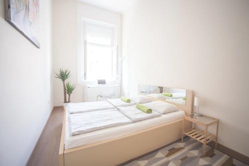 Sunny&Modern Central Flat in Historic Building