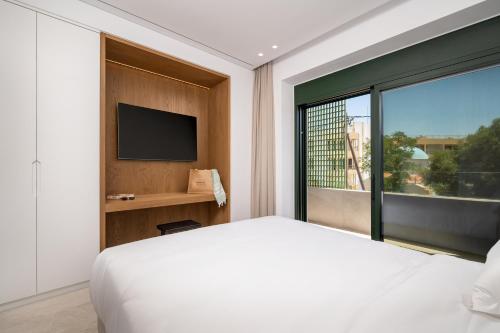 Memphis Suites Kos Center