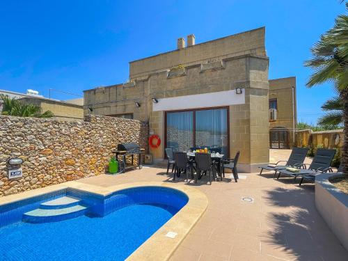 Afbeelding uit fotogalerij van Villa Fieldend - Gozo Holiday Home in Għarb
