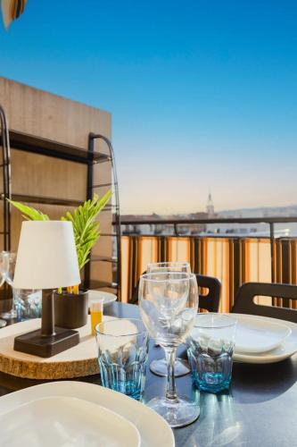 Studio Terrace AC Lift - Old town | By Airnest