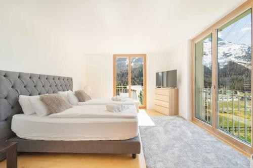 Penthouse with 4bedr sauna and parkingにあるベッド
