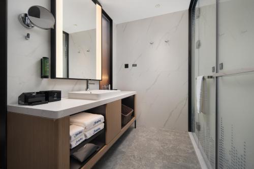 Un baño de Hampton by Hilton Guangzhou Baiyun Airport Cultural Tourism City