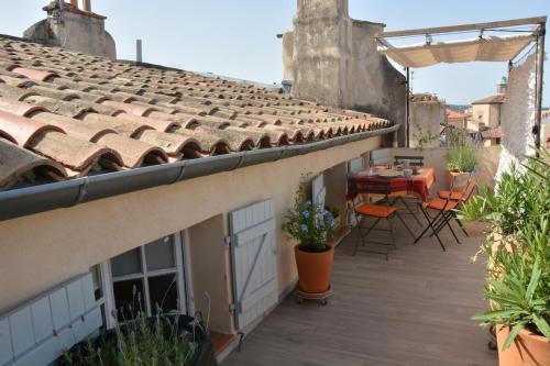 Large studio with terrace and air conditioning
