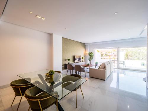 CENTRAL SUNNY PENTHOUSE - Premium apartment