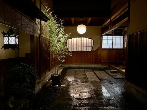 Hiiragiya