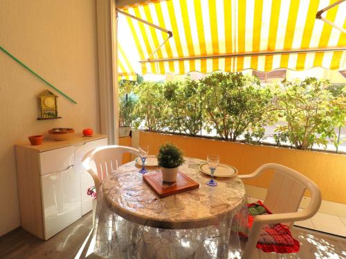 Studio Cabine RDC avec Terrasse - Proche Plage et Commerces - FR-1-307-116