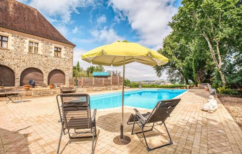 Πισίνα στο ή κοντά στο Stunning Home In Sainte-Trie With Wifi