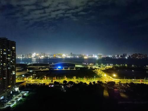 Ein allgemeiner Blick auf Zhanjiang oder ein Stadtblick von der Ferienwohnung aus