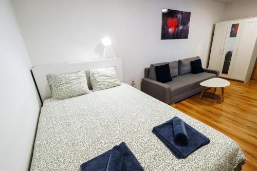 Central Studio Boulevard