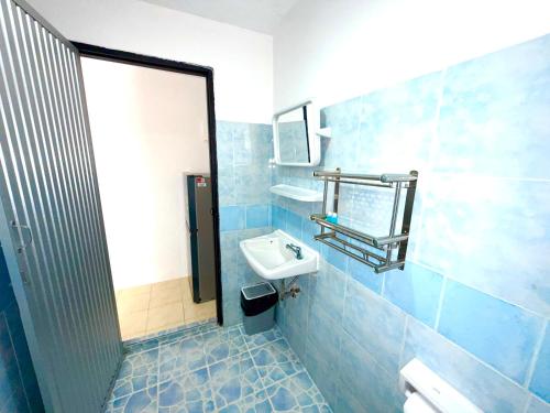 Ένα μπάνιο στο Patong Canal Villa R311