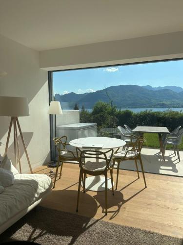 Traumsee Lodge am Traunsee in Gmunden mit 180 Grad See- und Traunsteinblick