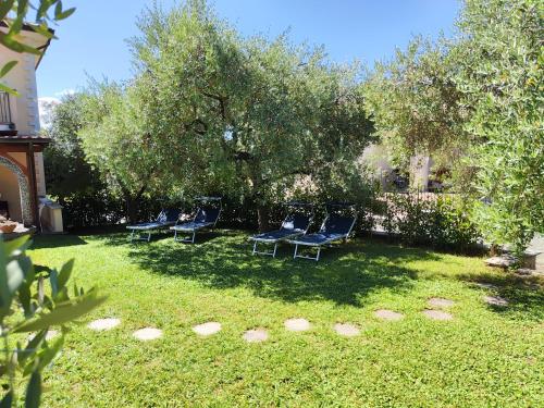 Taman di luar Casa Vacanze Valcomino