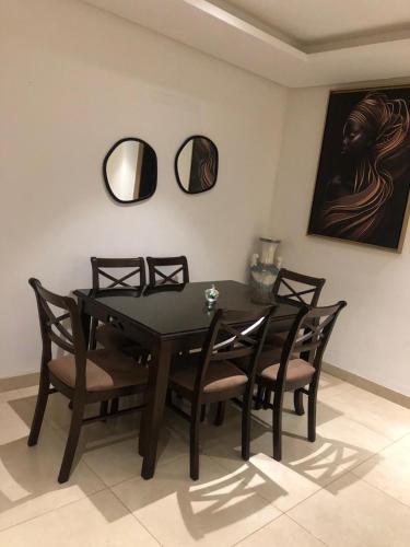 サレにあるA spacious and bright apartmentのギャラリーの写真