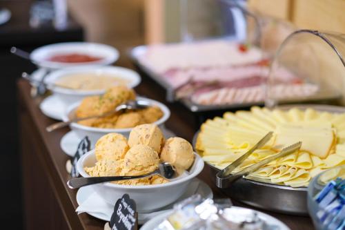Makanan di atau berdekatan resort