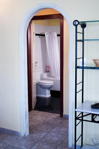 EVELIN APARTMENT IX near Athens Airport