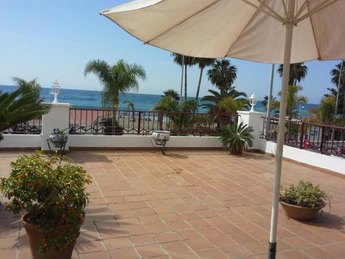 Apartamento amplio en primera linea playa Burriana , terraza grande con vistas al mar