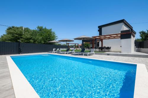 LUX VILLA DUJAM with a swimming pool near Zadar
