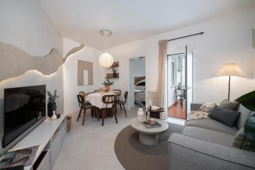 Atula - 3 bedrooms w/ balcony in Cuzco-Castillejos