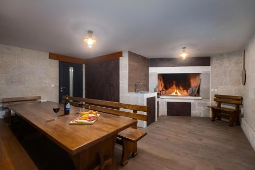Φωτογραφία από το άλμπουμ του LUX VILLA DUJAM with a swimming pool near Zadar σε Suhovare