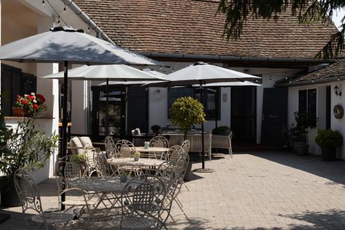 Gallery image of Palkonyha Panzió Speiz Gasztroműhely in Palkonya