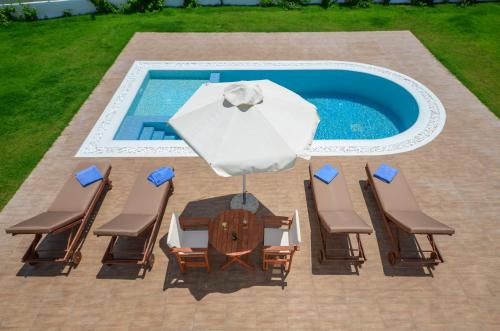 Kolam renang di atau dekat dengan My Villa