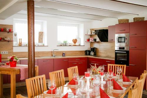 Kuchyň nebo kuchyňský kout v ubytování Ferienhaus Zum alten Kuhstall