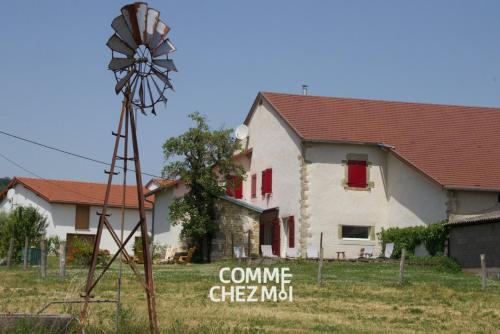 Το κτήριο όπου στεγάζεται  η παραθεριστική κατοικία