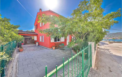 Amazing Home In Vinisce With Wifi