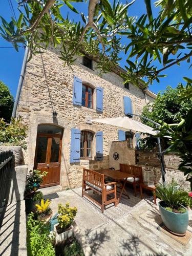 Maison de village rénovée , proche rivière, 3 ch 85 m2