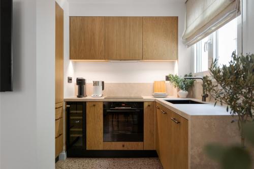 Kolonaki Athena Residence by Fineline Studio