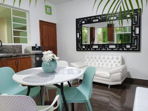 Kuchyň nebo kuchyňský kout v ubytování Relax in the Amazon, Tena